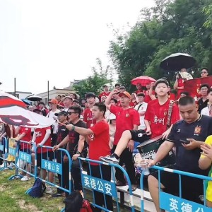 广东晨星聚力外籍主帅：当我看到球迷那一刻，我真的哭了